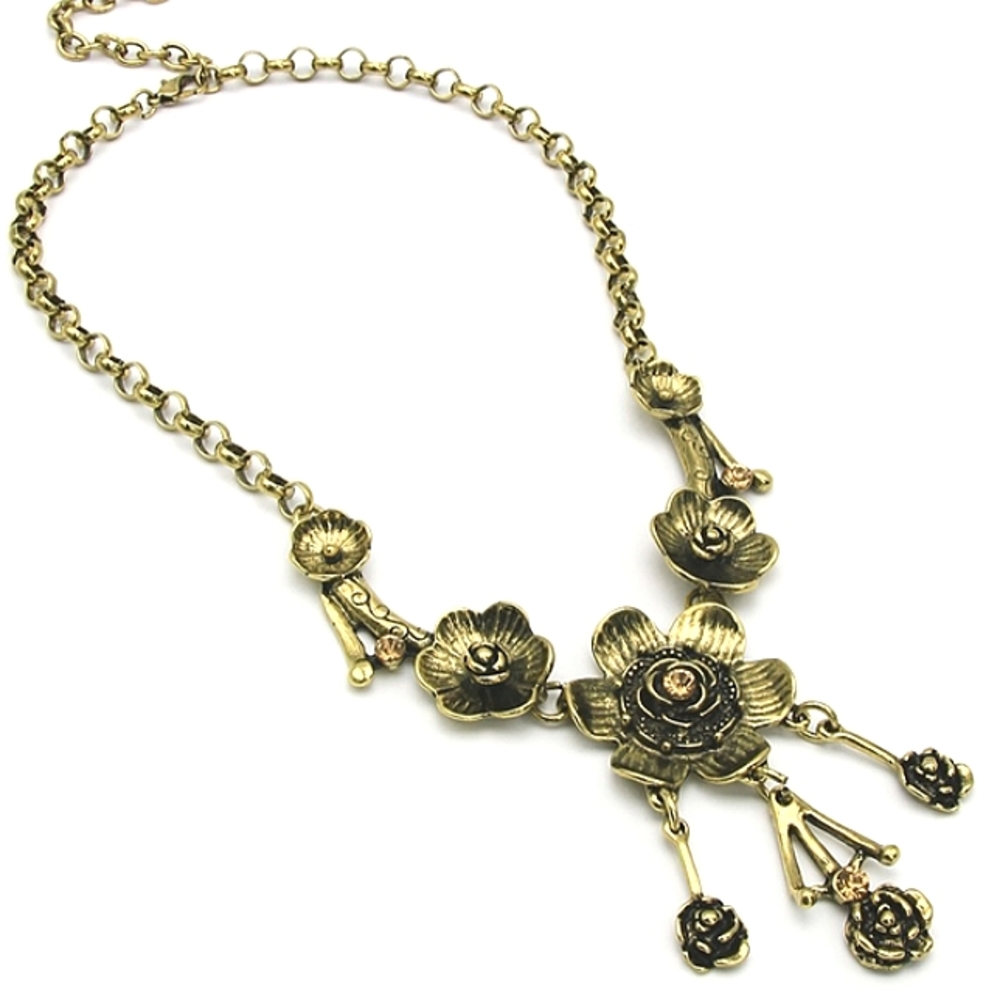 Flower necklace set